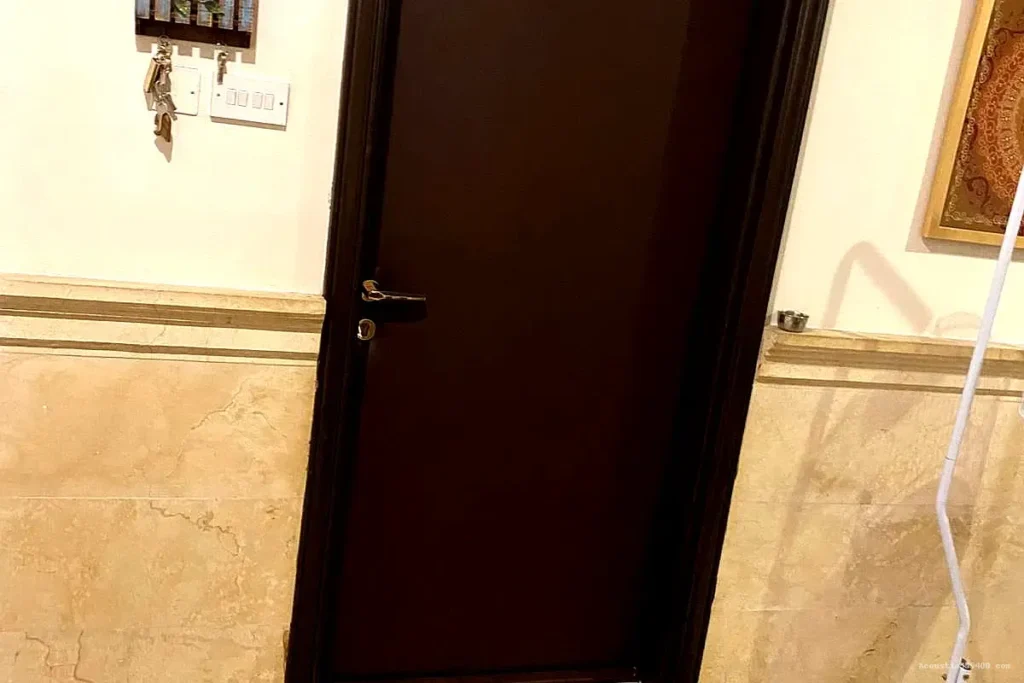 خدمة تركيب باب عازل صوت في الكويت – فنيون محترفون