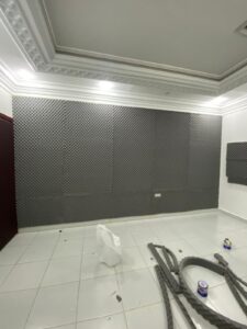 عازل استديوهات اسفنج هرمى